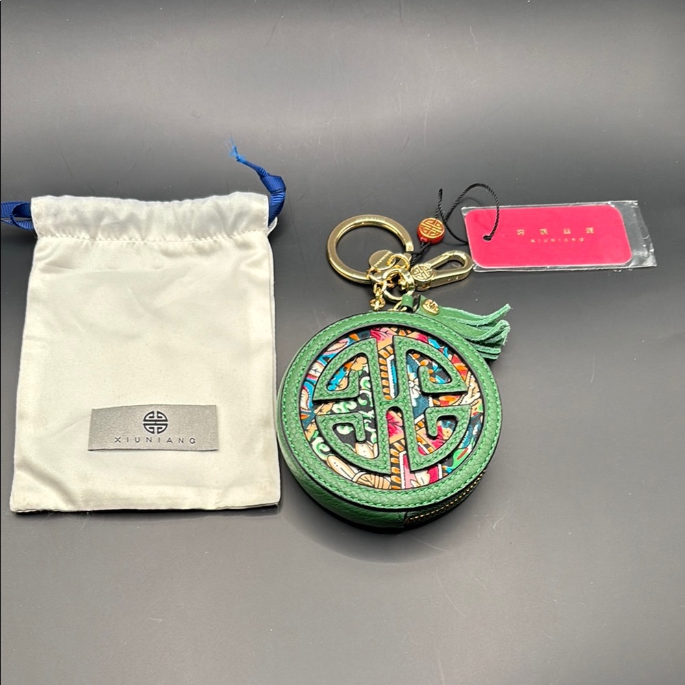 Xiu Niang Green Leather Coin Purse/Keychain with Gold Hardware and Storage Bag